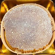 Authentic Karakovan Honeycomb Honey 1100–1200g – Raw Anatolian Honey
