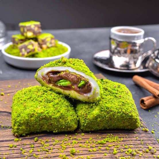 Antep Pistazien Bohça Lokum 500g – Mit Schokoladen- &Milchcremefüllung
