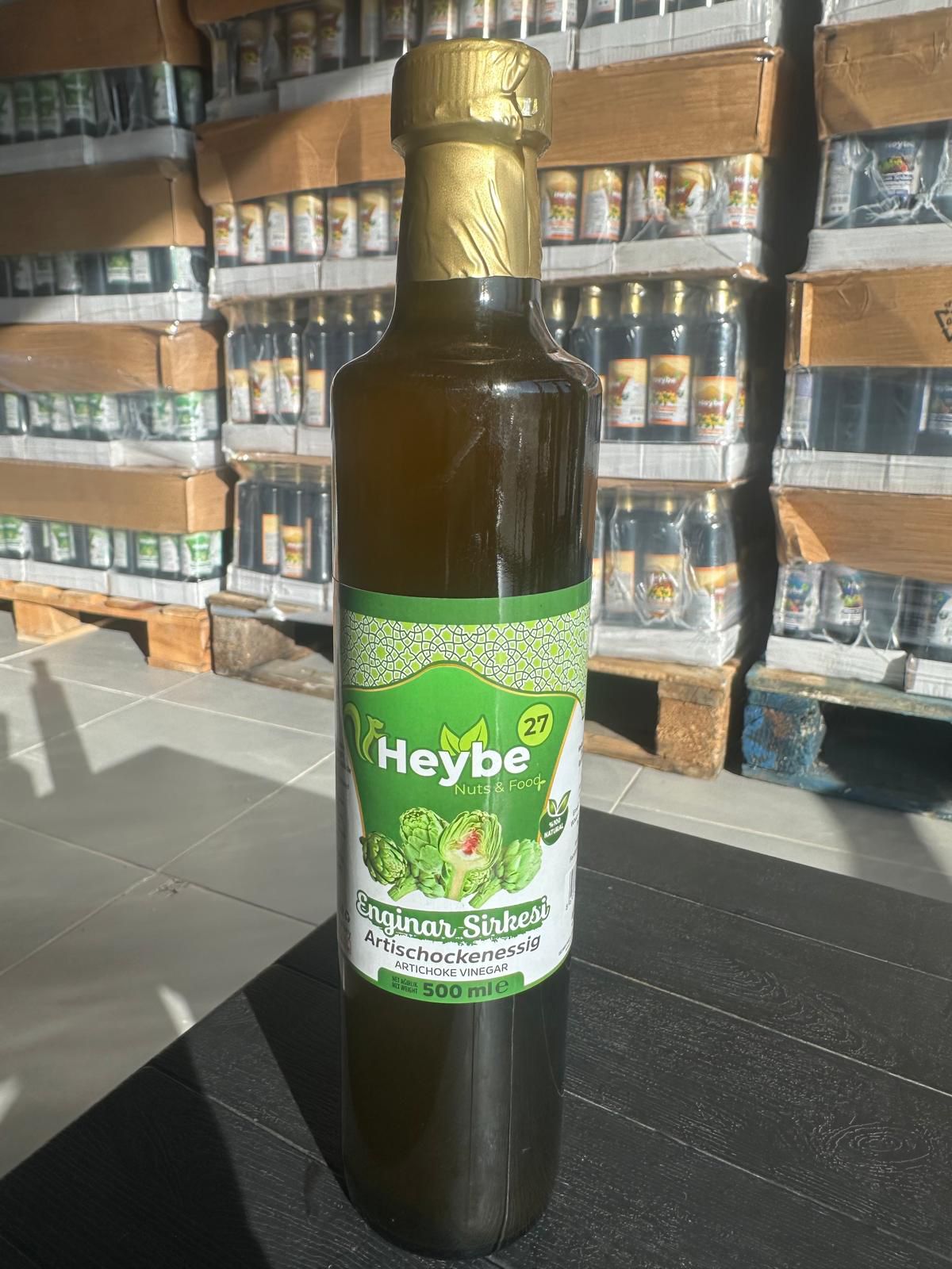 Artichoke Vinegar 500 ml in a dark bottle with green label and gold-coloured cap