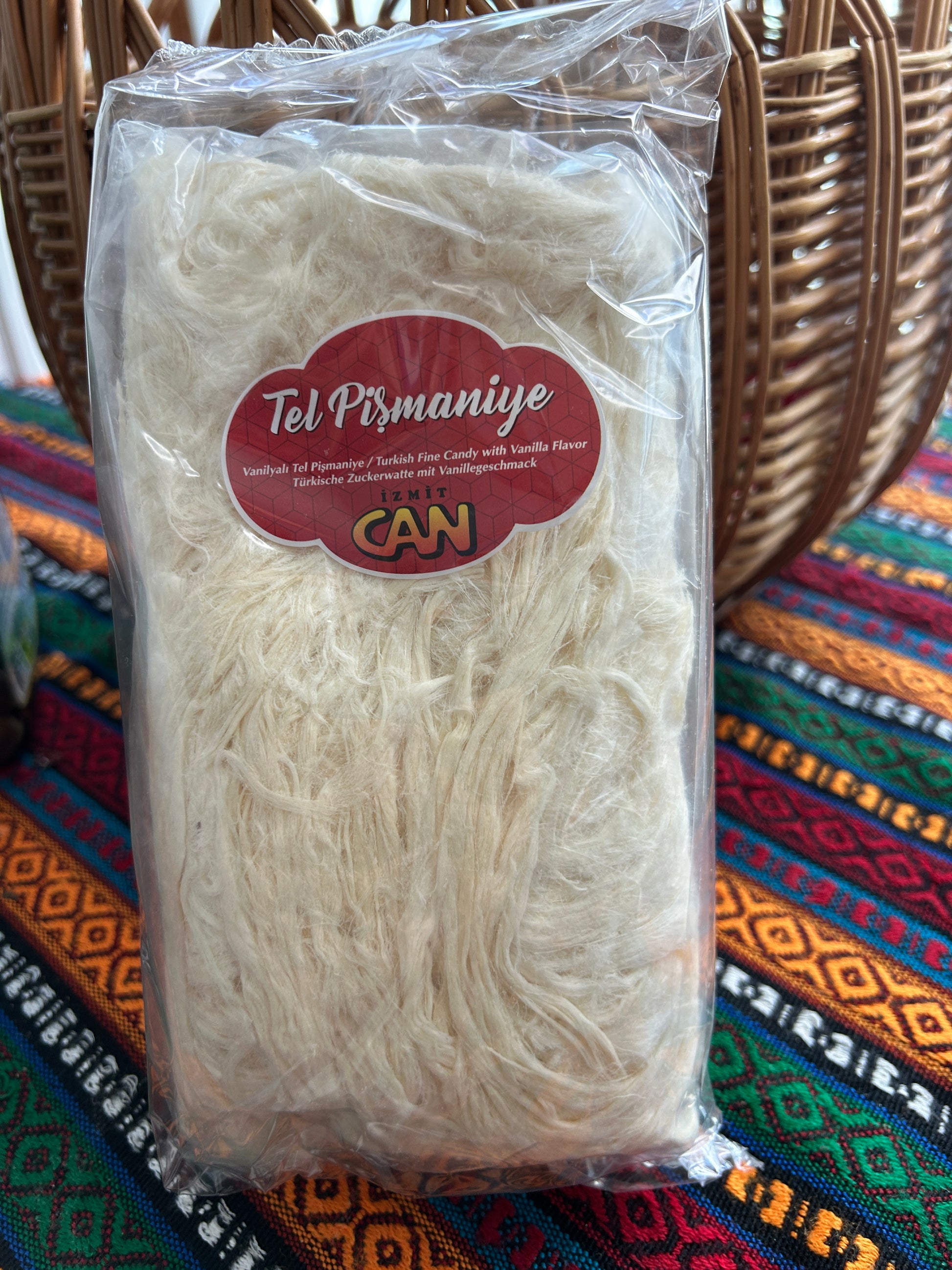 Can Pişmaniye Turkish cotton candy with vanilla flavour in a 250 g package