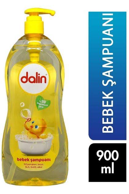 Yellow pump bottle of Dalin Baby Shampoo 900 ml with Dalin logo and chick in a bathtub