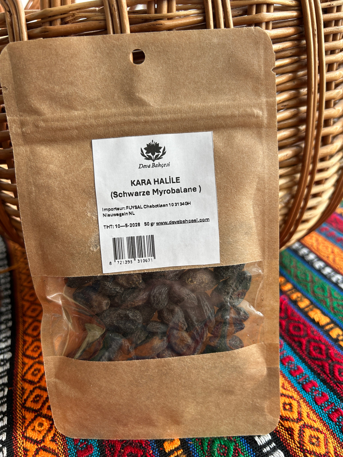 Deva Bahçesi Kara Halile 50 g in a brown pouch with viewing window and Schwarze Myrobalane label