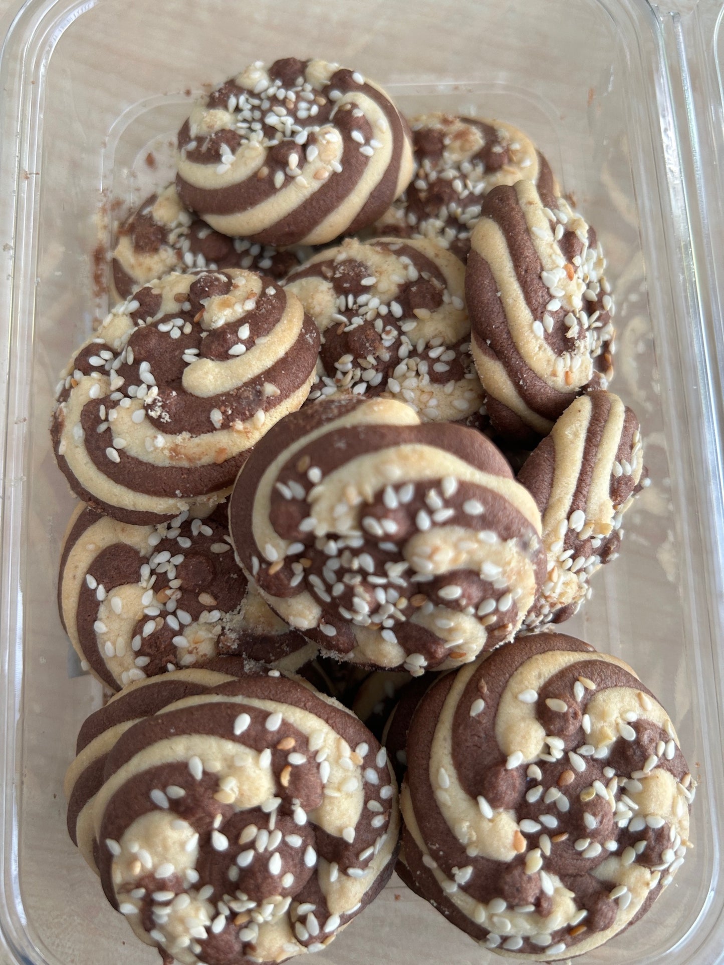 Ertürk Dönence cocoa and sesame cookies in a transparent 300 g pack with a blue label