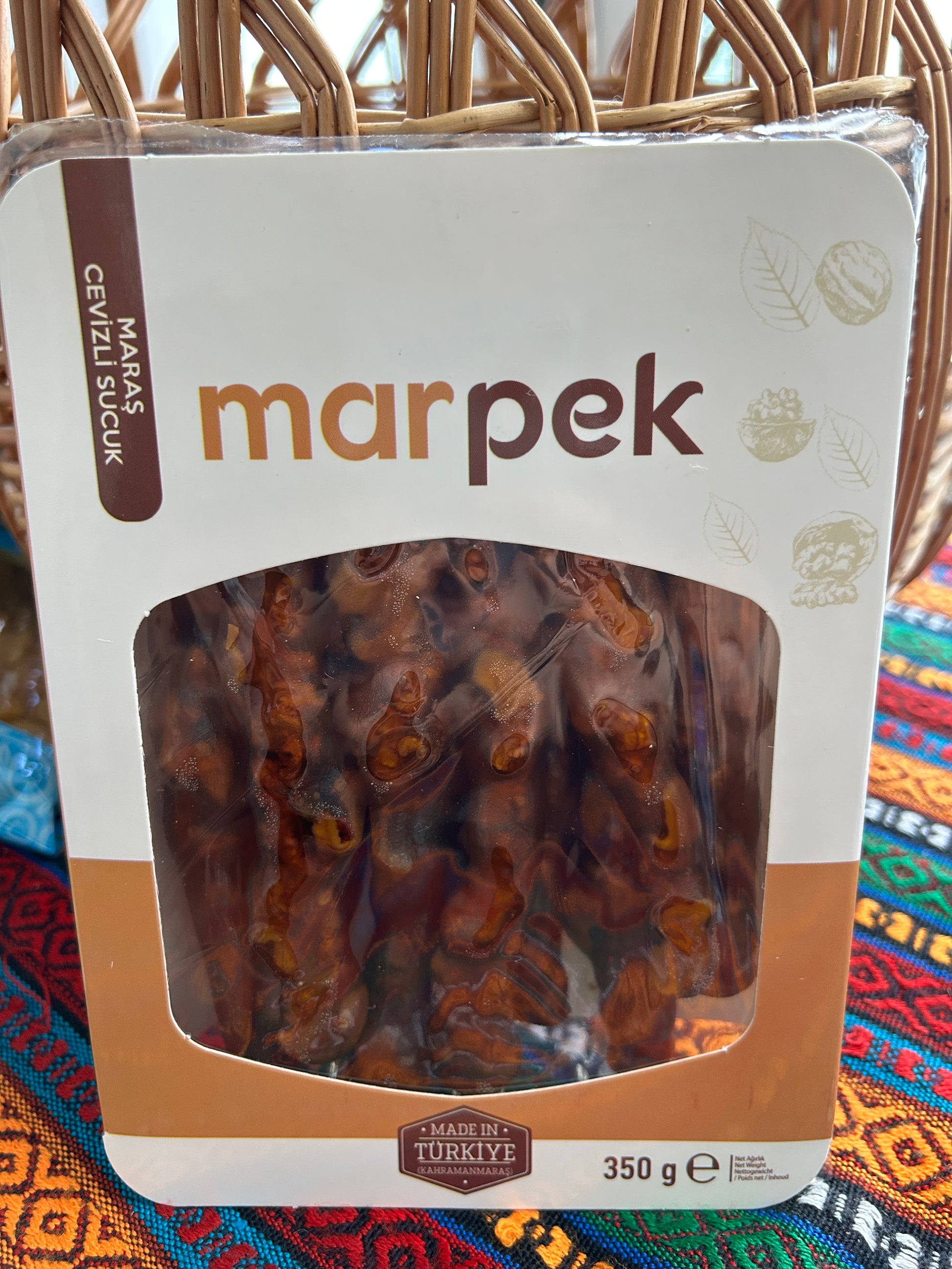 Marpek Maraş thin walnut roll with grape syrup 350 g in a transparent tray
