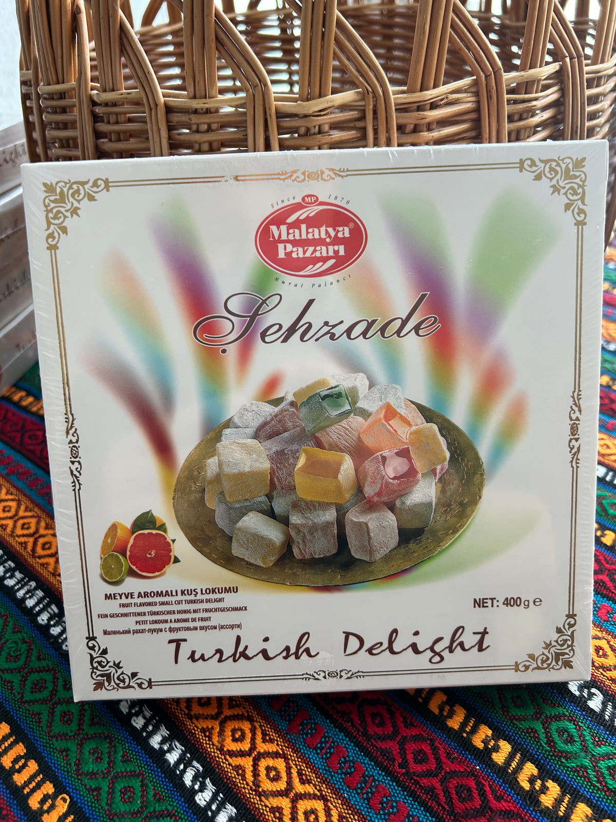 Front of the Malatya Pazarı Şehzade 400 g box with colourful mini Turkish Delight pieces