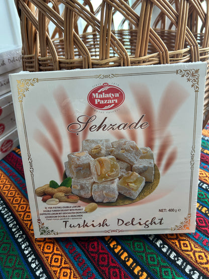Front of the Malatya Pazarı Şehzade 400 g peanut Turkish Delight box