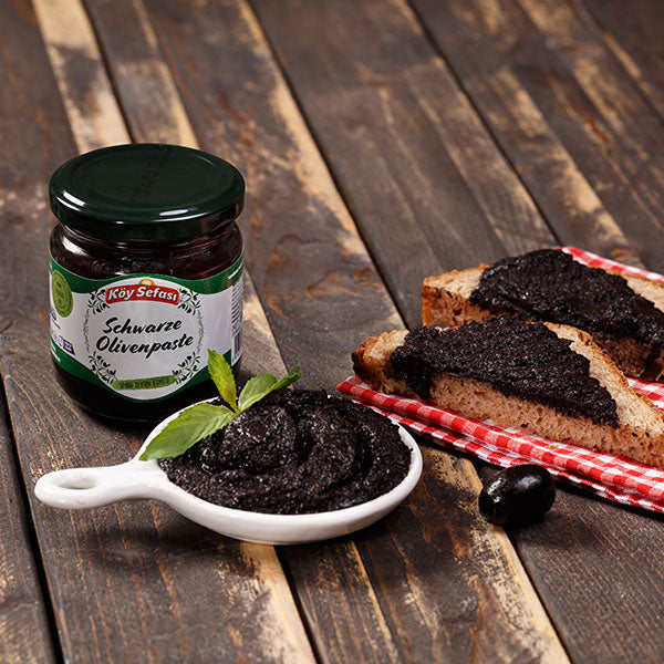 Köy Sefası Black Olive Paste 200 g in a glass jar