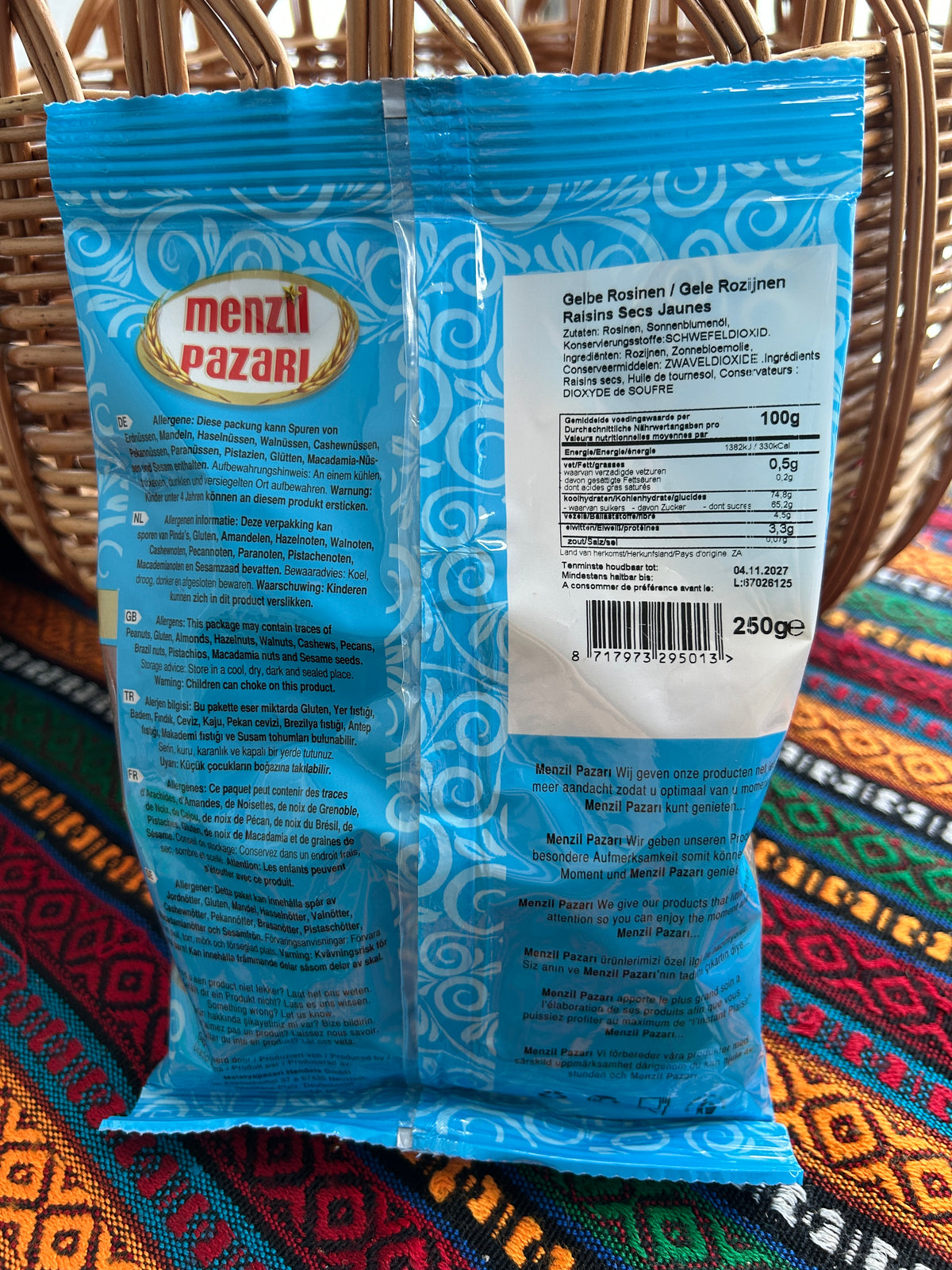 Back of the Sultan yellow raisin bag showing ingredients, allergens and nutrition information